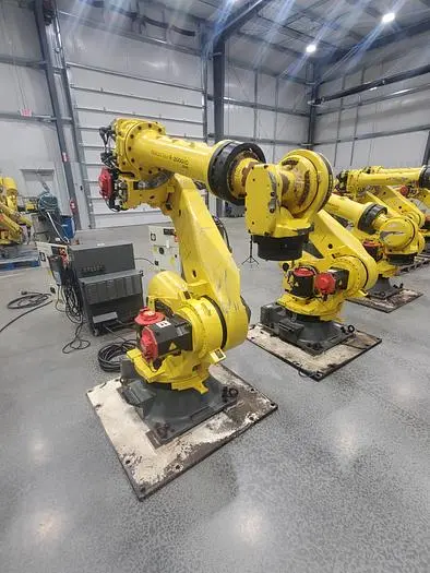 Used 2015 FANUC R-2000IC/210F Robots Ohio US | Six Axis Solutions #397826