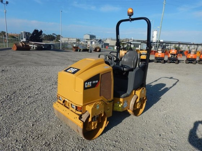 USED 2015 Caterpillar CB14B