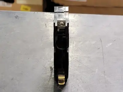 USED SQUARE D QOB120