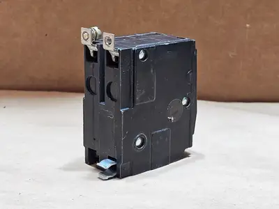 Used SQUARE D QOB215 Switchgears British Columbia CA | Lenmark #1438630