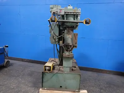 Used THE HILL ACME COMPANY NO 4 Ironworkers Ohio US | HGR 24 #869619