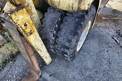Used 1970 CATERPILLAR B25 Internal Combustion Forklifts: Pneumatic Tire Wisconsin US | Proxy Equipment #1385029