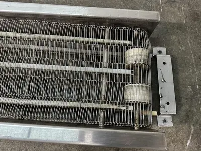 Incline 8' Wire Conveyor