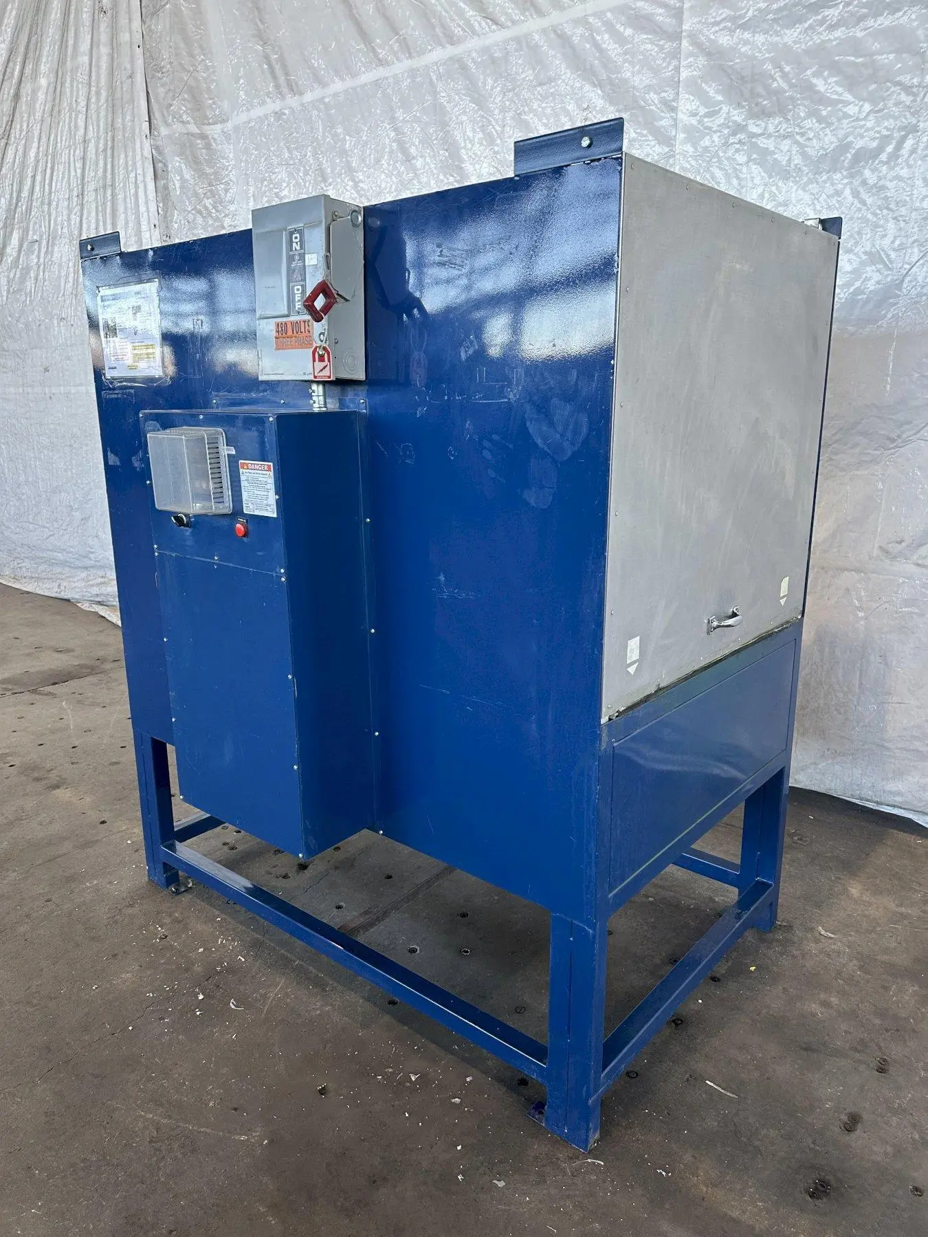 35" X 33" X 60" ELECTRIC FIRED PASS THROUGH DRYING OVEN. STOCK # 0310523.