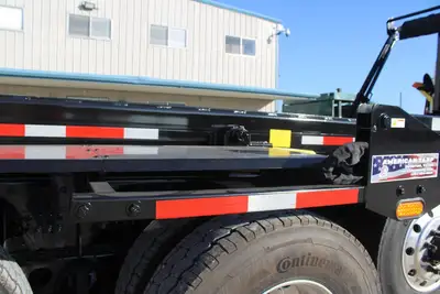 New | in-Stock 2026 INTERNATIONAL HX Conventional trucks Texas US | Roll Off Truck World #1539741