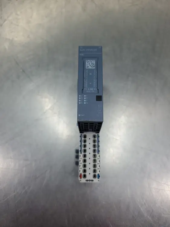 Used Siemens 6ES7132-6FD00-0CU0 DO Module w/6ES7193-6BP00-0DU0 Base PLC Input & Output | Palmetto Automation #1150689