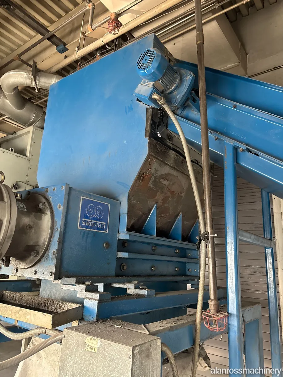 SHRED-TECH ST-50ES Used Shredder W/ Infeed and Outfeed Conveyor