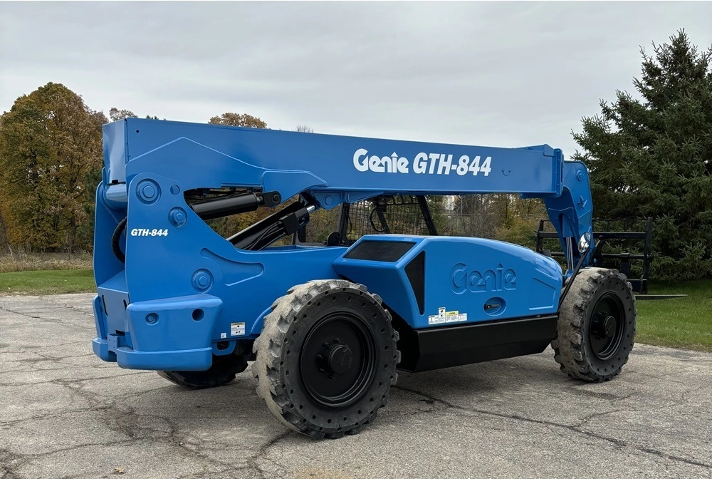 Used 2014 GENIE GTH-844 Telehandlers For Sale | JYC EQUIPMENT