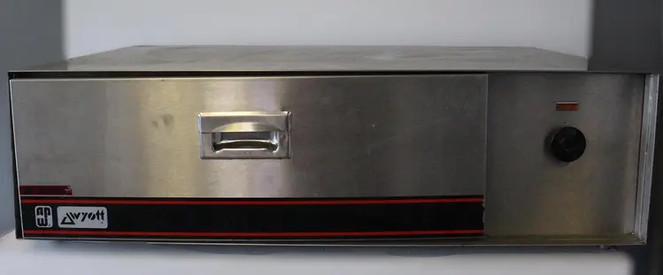 Used APW WYOTT BW-50 Food Displays British Columbia CA | Surrey Food Equipment #428977