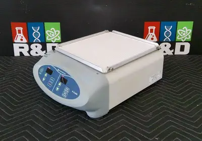 Barnstead/ Lab-Line SHKE2000 MaxQ 2000 Digital Benchtop Orbital Platform Shaker