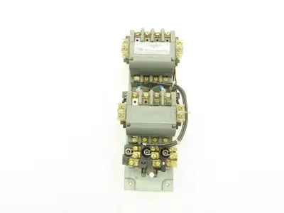 Furnas 22DP32AFE3 Reversing Motor Starter 10Hp Size 1 Max 27A 600 VAC Overload