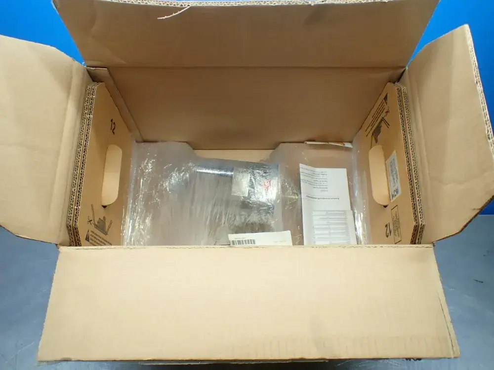 NEW SIEMENS 1FK70422AC711RG0