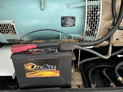 Whisperwatt diesel 4 CYL MQ Power 56KW 240/480V 70 KVA 15 HRS 3P