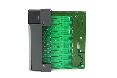 USED SPECTRUM CONTROLS 1746SC-IB81