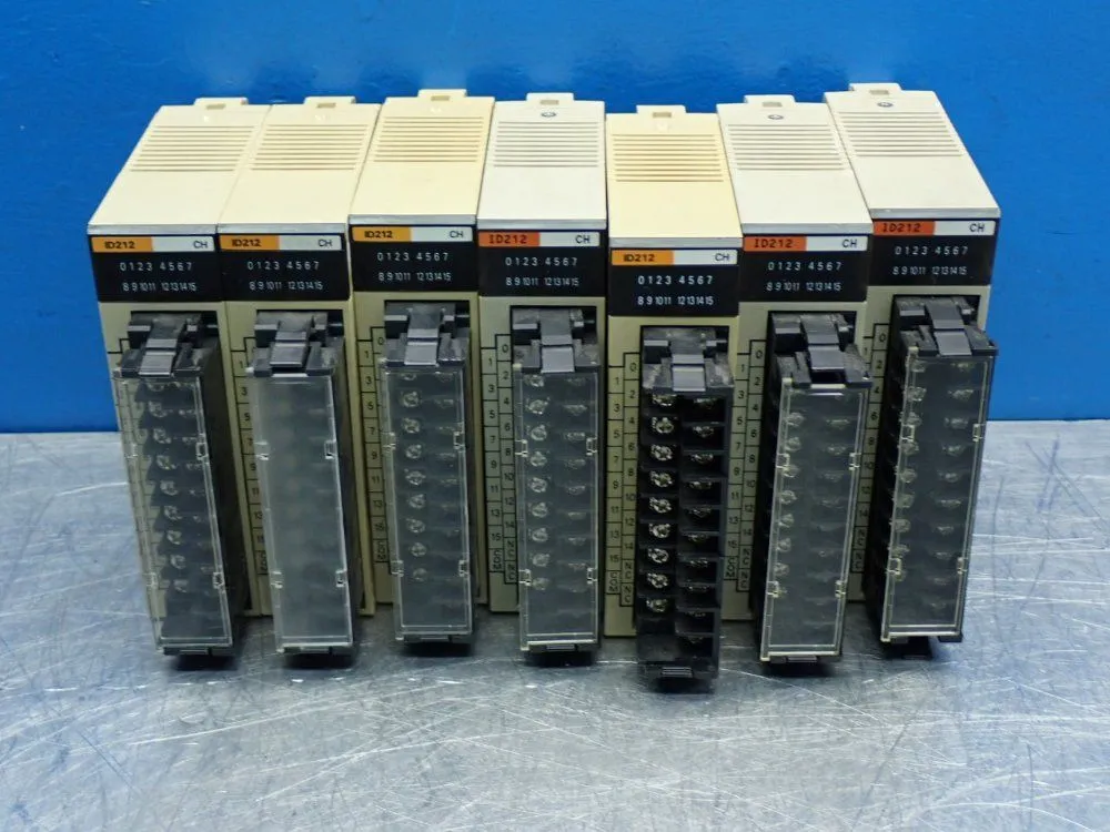 USED OMRON C200HID212