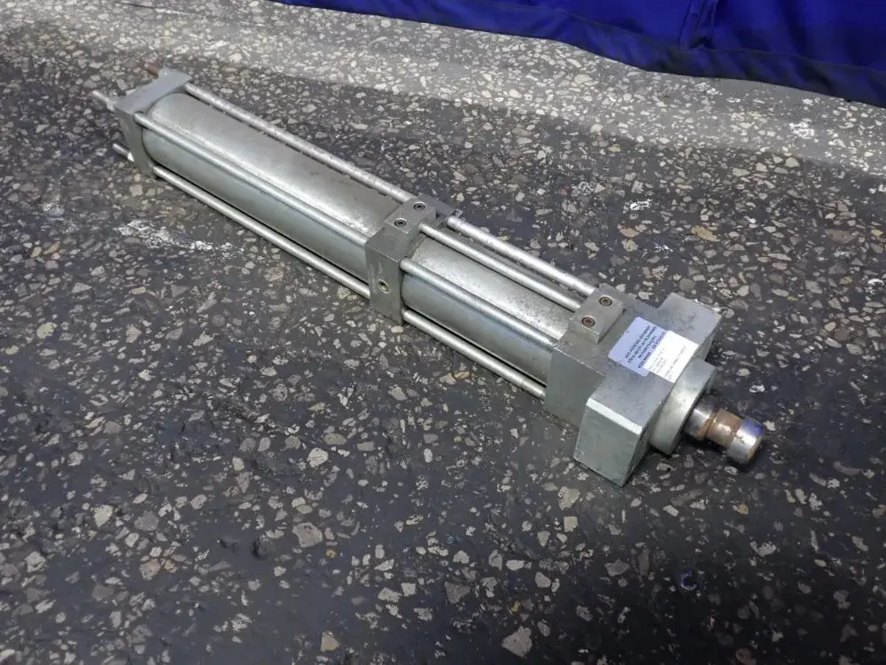 USED REO M40608