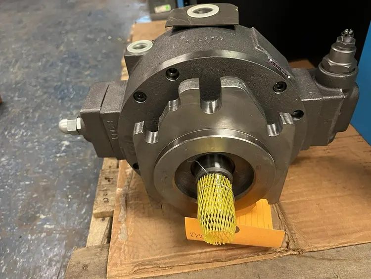 New | in-Stock MOOG 0-514-600-043 Hydraulic Pumps Ohio US | Surplus Asset Holdings #1226306