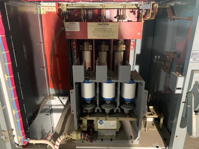 Allen Bradley Centerline Motor Control Center, 5000V/800A Bus, w