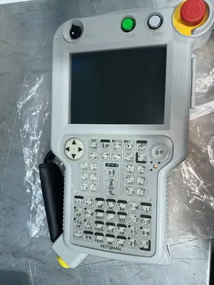 Used 2019 YASKAWA / MOTOMAN JZRCRNPP01B1 Automation Control (HMI) Ohio US | HGR 24 #1463438