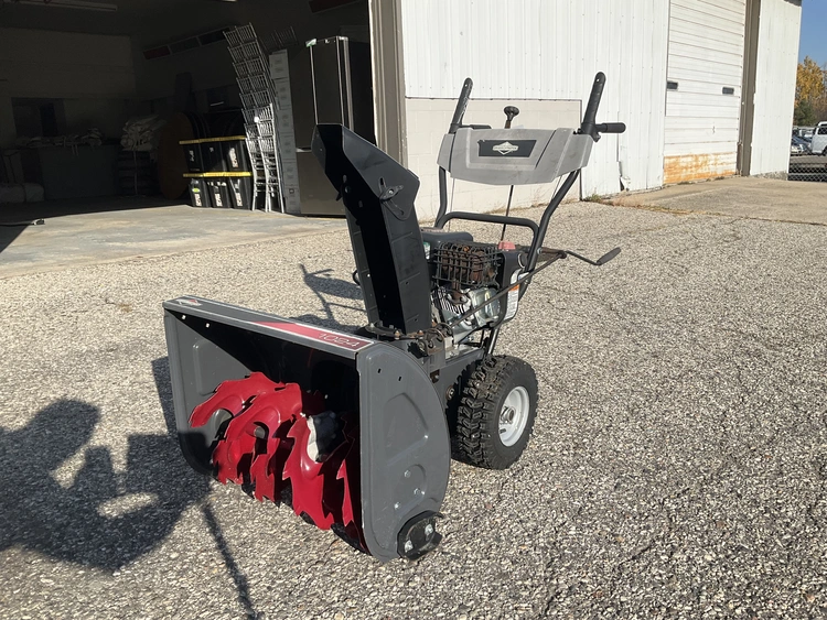 Used BRIGGS & STRATTON 1024 Snow Blowers Michigan US | Miedema Asset Management Group #1761453