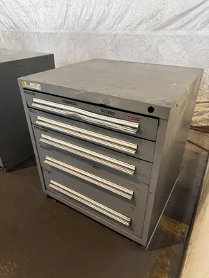 5 DRAWER STANLEY VIDMAR CABINET. STOCK # 0542626