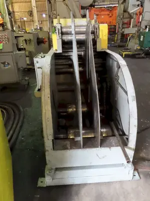 4,000 LBS X 18" LITTELL MODEL #CC40 COIL CRADLE STRAIGHTENER: YOBRO #24883