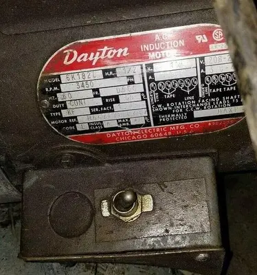 USED DAYTON 1/2 HP DIRECT DRIVE BARREL MOUNT DUST COLLECTOR