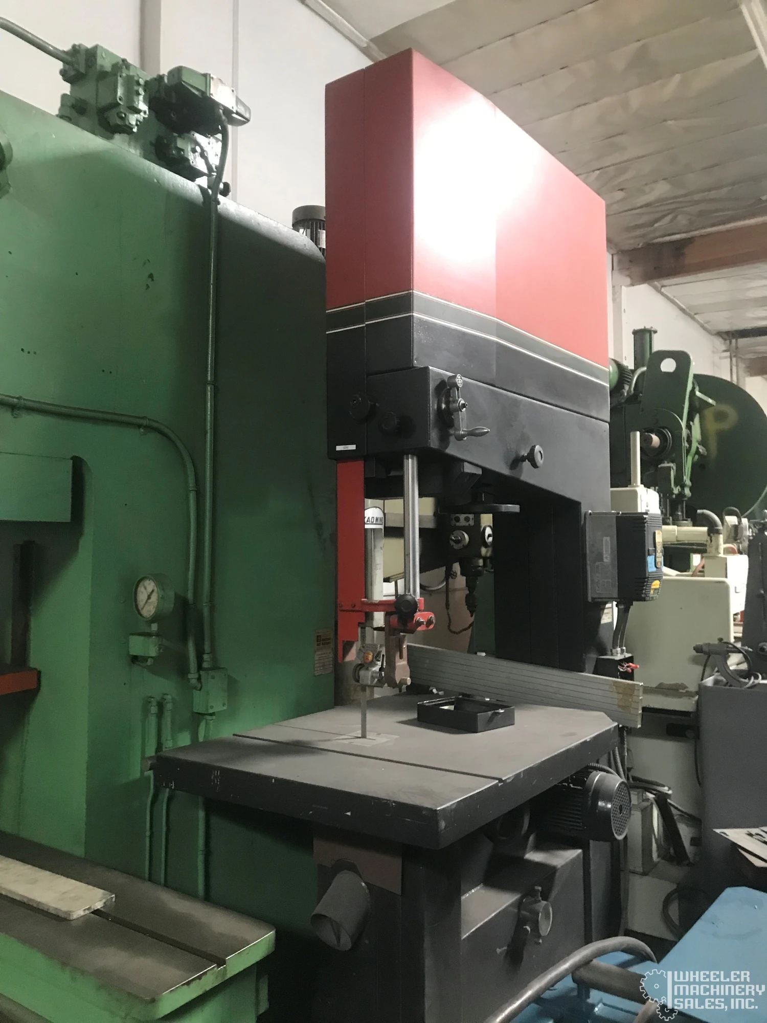 POWERMATIC BW900 HIGH SPEED VERTICAL BANDSAW 34 1/2" with Baldor Variable Speed Drive #6292