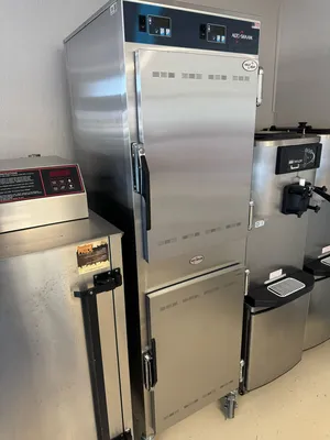 Used Alto Shaam Used 2016 Alto-Shaam 1000-UP Mobile 16 Pan Dutch Door Heated Holding Cabinet - 120V Hot Food Warming, Holding, & Transport Cabinets Illinois US | Falcon Restaurant Supply #1375775