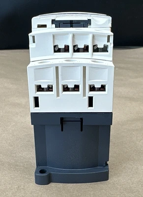 NEW Schneider Electric CAD32BD