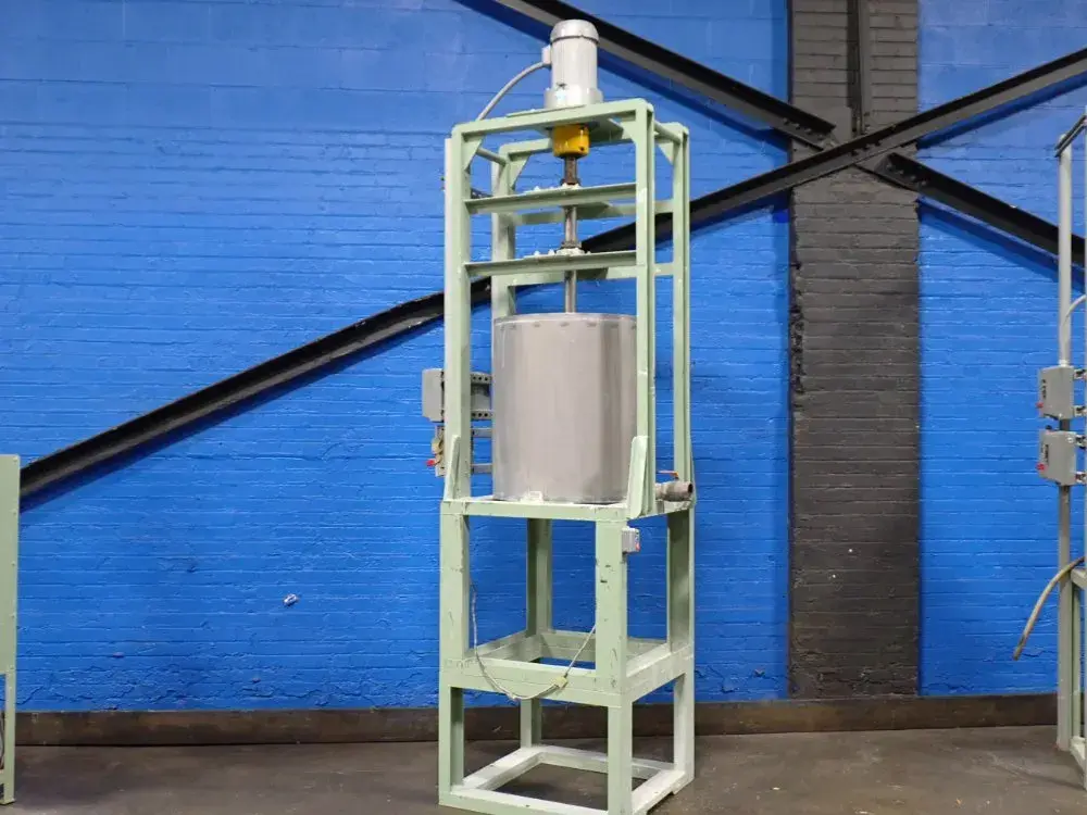 25" X 28" Mixer
