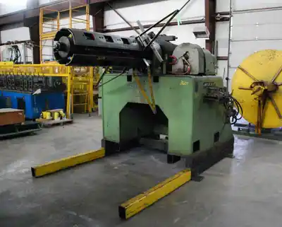 15,000 Lb. (est.) x 42″ MCKAY Driven Hydraulic Single Uncoiler