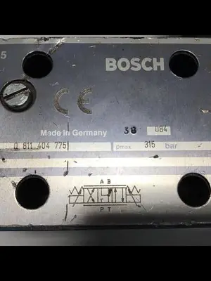USED BOSCH 0 811 404 775
