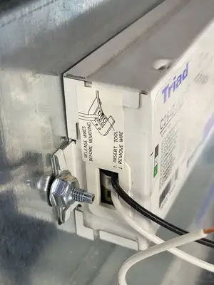 NEW LITHONIA LIGHTING AVSR 26/32