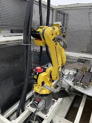 Used 2008 FANUC M10IA DUAL ARM ROBOTIC FOAM CELL WITH A/B SIDED INDEX TABE/ COULD CONVERT TO WELD CELL Robotic Welding Cells | Harbor Machinery Inc. #1283347