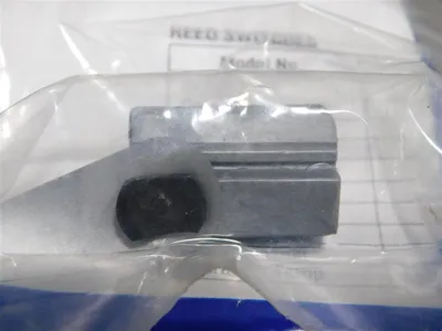 Lot of 2 PHD 62517-1 Reed Switches 10-30VDC 110-120VAC Input 25 mA Max. Load New