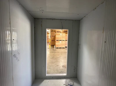171-0077 6’ x 8’ Walk In Freezer Box with Floor