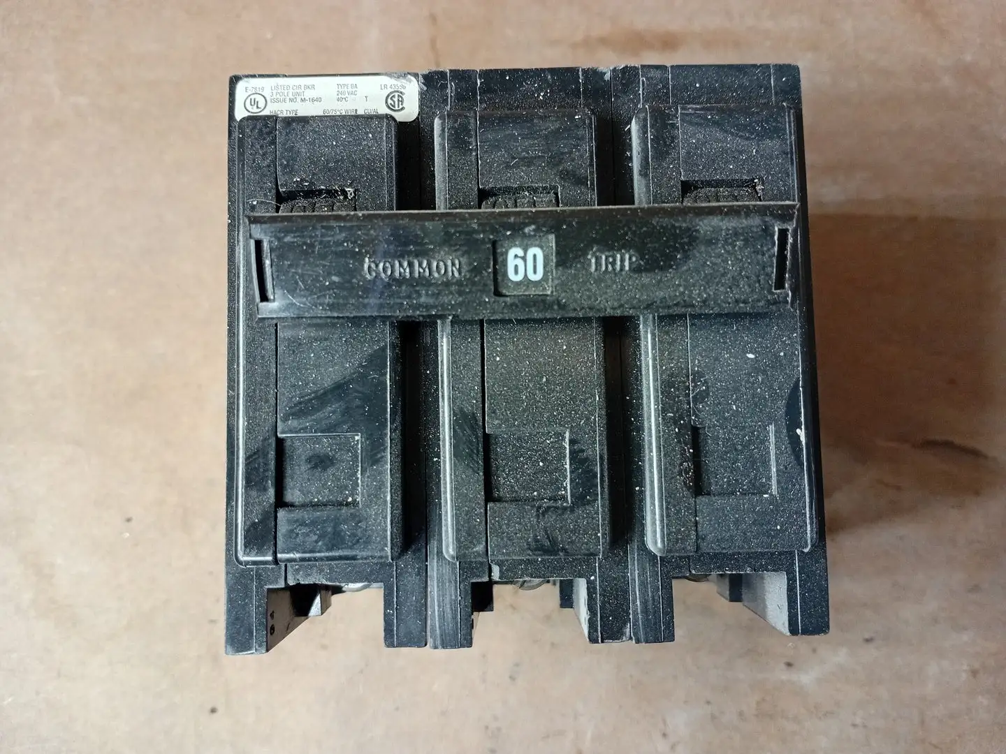 Used CUTLER-HAMMER BAB3060H Switchgears British Columbia CA | Lenmark #1438412