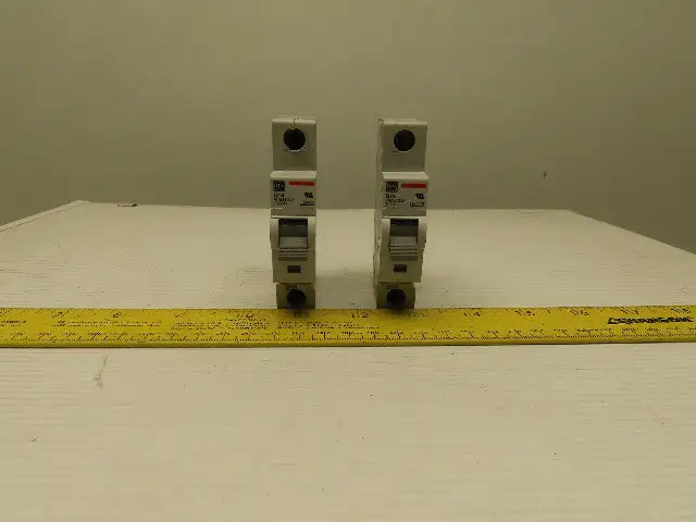 Eaton Cutler Hammer WMS1D13 13A 1 Pole Circuit Breaker DIN Rail Mount Lot of 2