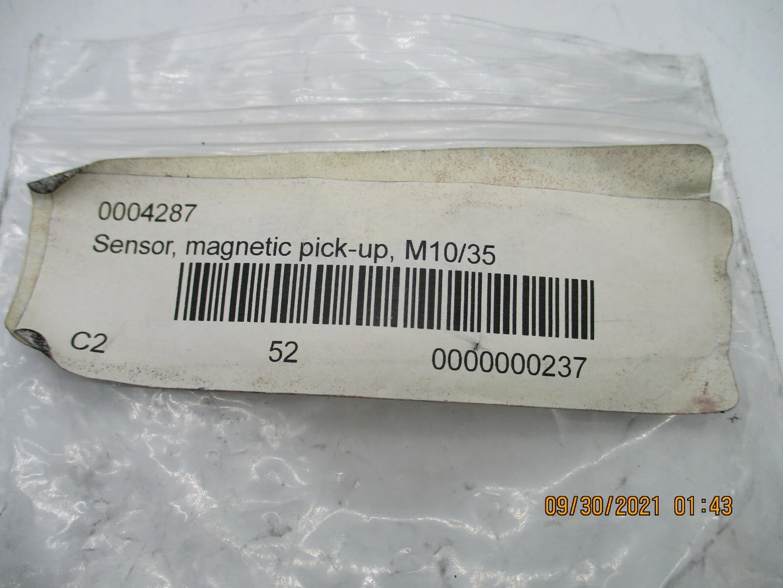 New, open box M10/35 MSTB 2.5 Magnetic Pick-up Sensor