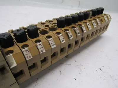 Klippon SAK S3/32 Terminal Block Din Rail Mount Connector Fuse Lot of 29 Blocks