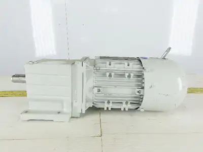 Lenze GST04-2M VBR 071-32 9.1:1 Ratio 230/460V 50/60Hz 155RPM Helical Gear Motor