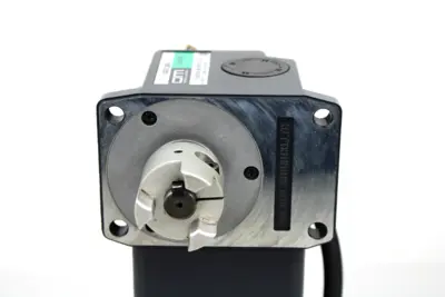 Oriental Motor USM590-511W-1 Speed Control Motor w/ Right Angle Head 5GU7.5RA