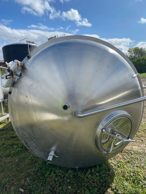 Used _UNKNOWN_ 6,400 Litre Stainless Steel Tanks GB | Perry Equipment #1136212