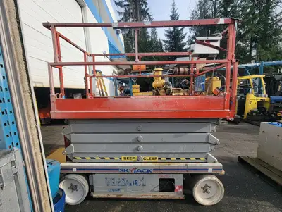USED 2008 SKYJACK SJ3 4632