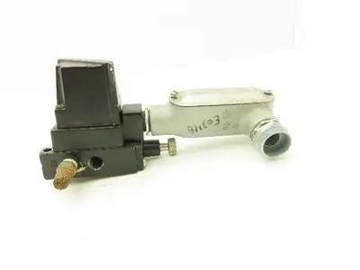 Parker GG20025B22M05 Pneumatic Solenoid Control Valve 24VDC 1/4" NPT