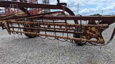 USED NEW HOLLAND ROLABAR 56