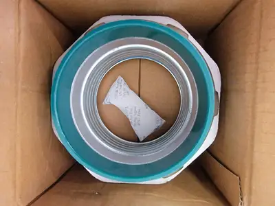 4" Liquidtight Insulated Steel Compression Connector