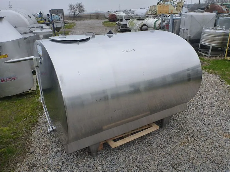 Used PAUL MUELLER 3,000 LITER Stainless Steel Tanks PL | Perry Equipment #121568