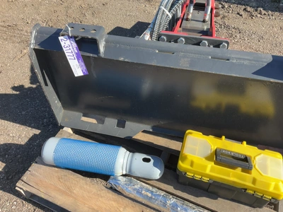 Used RAYTREE RMH680 HYDRAULIC HAMMER SKID STEER ATTACHMENT Misc Construction Attachements Michigan US | Miedema Asset Management Group #1579270